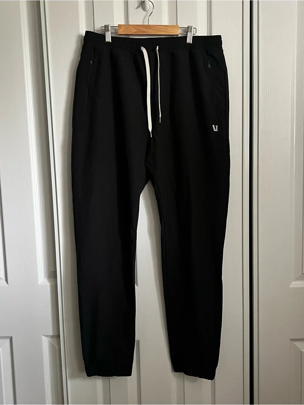 Vuori Transit Jogger Stretch Athletic Mens L Black Tapered Joggers